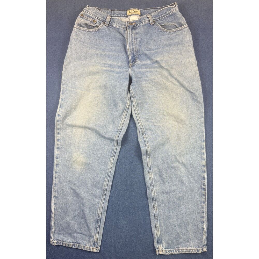 Vintage L.L. Bean Men’s 36x30 Relaxed Fit Light Wash Jeans Made in Mexico
